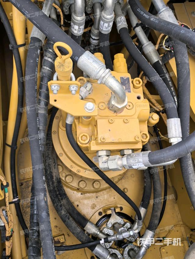 回轉(zhuǎn)馬達(dá)（上車部件）