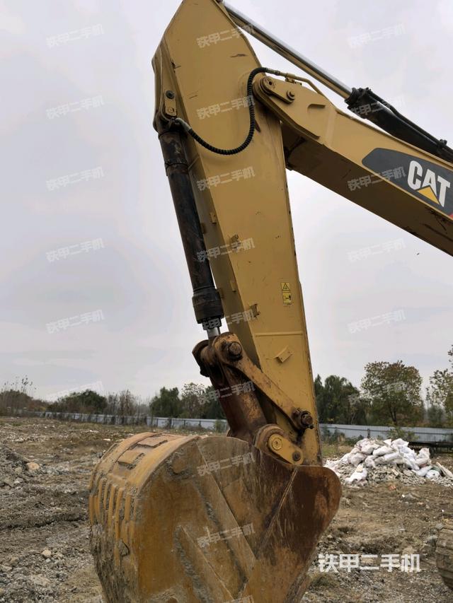 小臂整體左后（工作和回轉(zhuǎn)裝置）