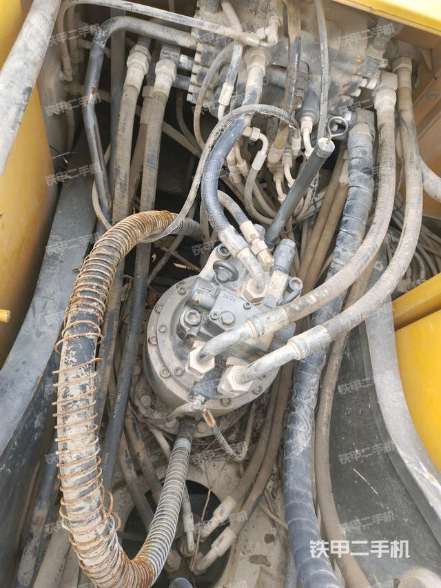 回轉(zhuǎn)馬達(dá)（上車部件）