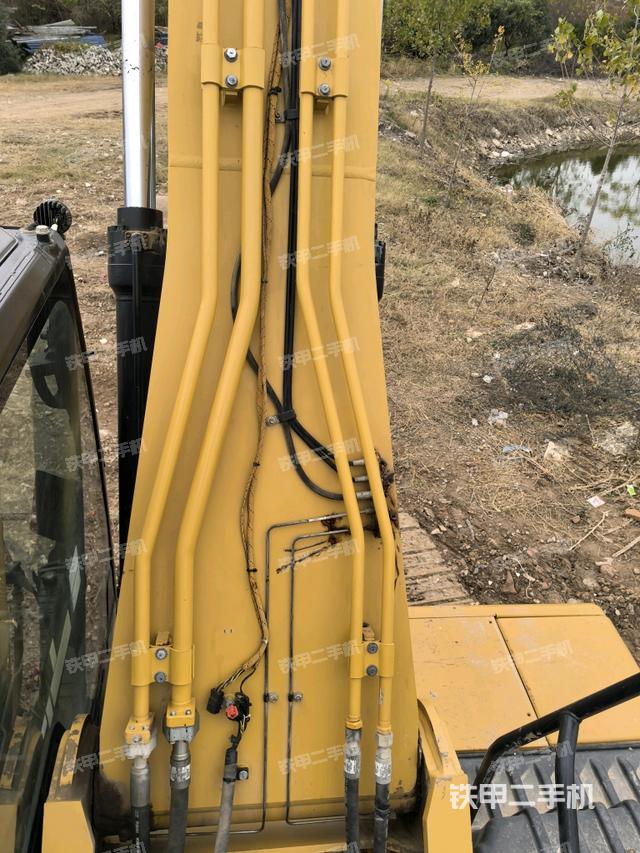 小臂整體左后（工作和回轉(zhuǎn)裝置）