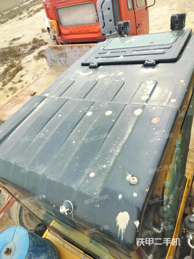 駕駛室頂部俯視（上車(chē)部件）