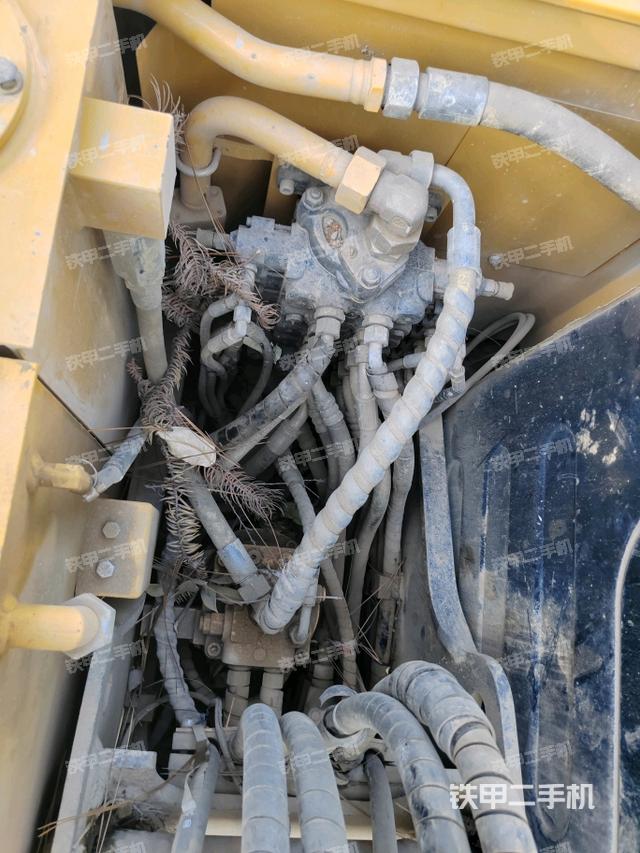 回轉(zhuǎn)馬達(dá)（上車部件）