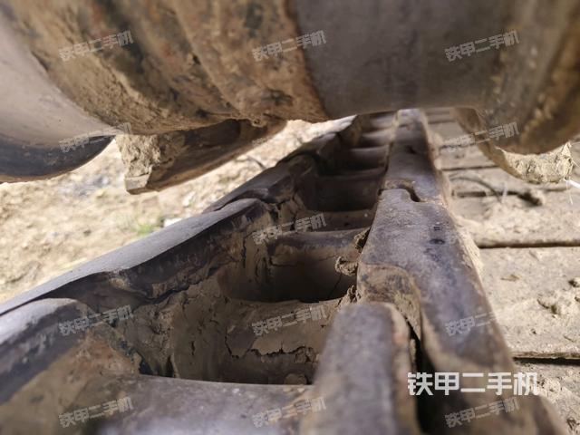 右驅(qū)動(dòng)輪（行走機(jī)構(gòu)）