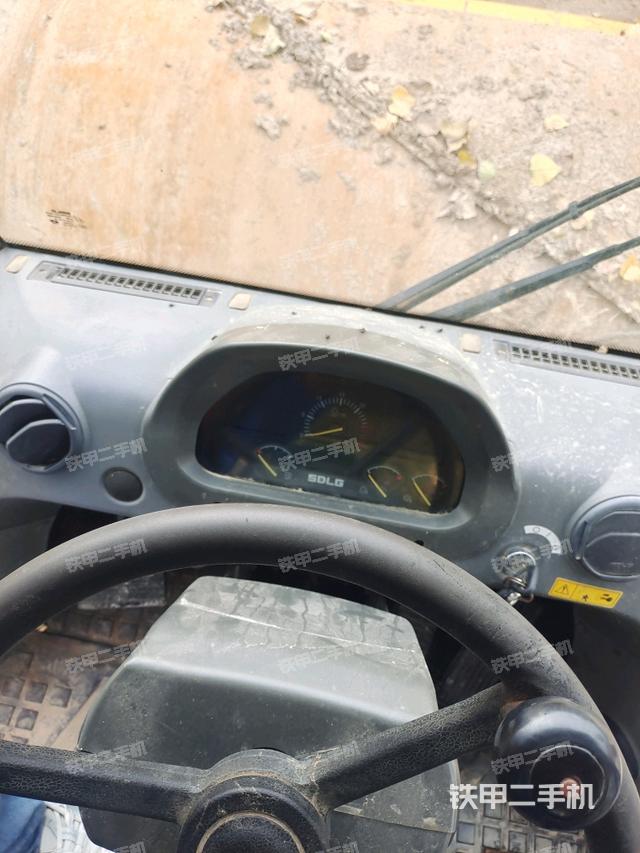 后玻璃角標（壓路機駕駛室）