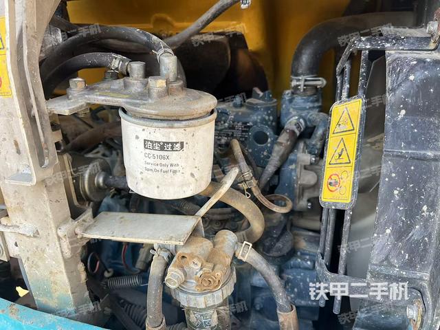 發(fā)動機(jī)整體俯視(整機(jī)外觀) 發(fā)動機(jī)整體俯視(整機(jī)外觀)