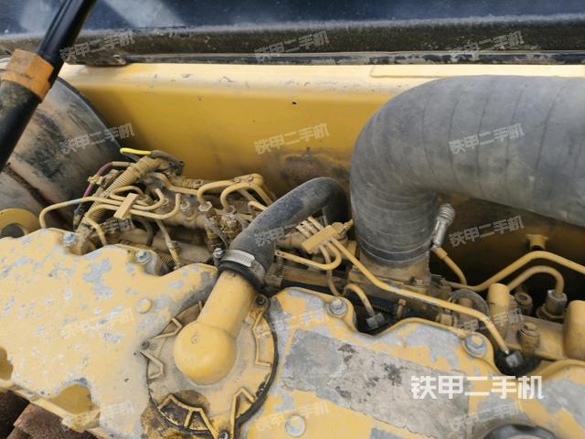 中央回轉(zhuǎn)接頭特寫（上車部件）