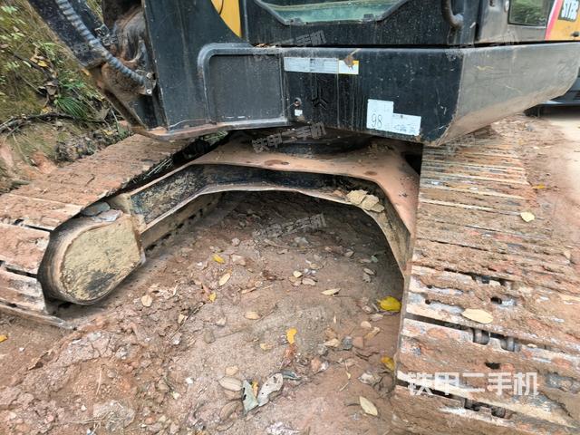 大臂根部?斜（工作和回轉(zhuǎn)裝置）