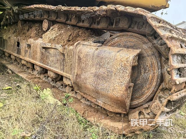 單側(cè)履帶整體（整機(jī)外觀）