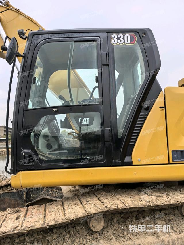 駕駛室正側(cè)（駕駛室部分）