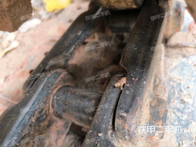 右側(cè)履帶整體?（行走機構(gòu)）