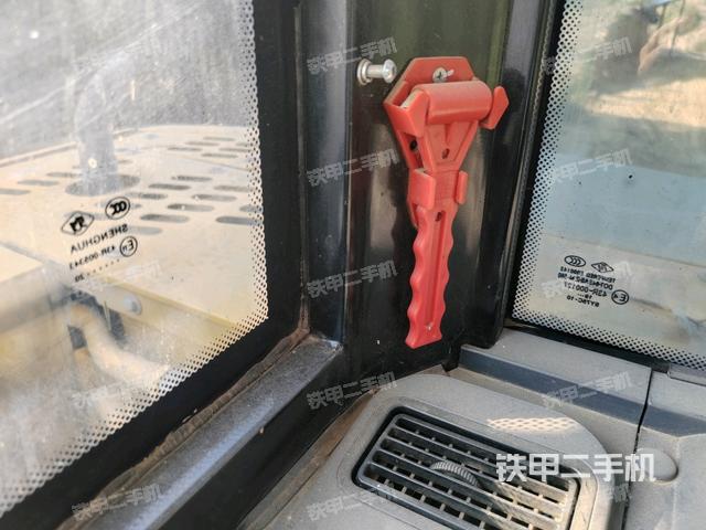 后窗玻璃角標(biāo)（駕駛室部分）