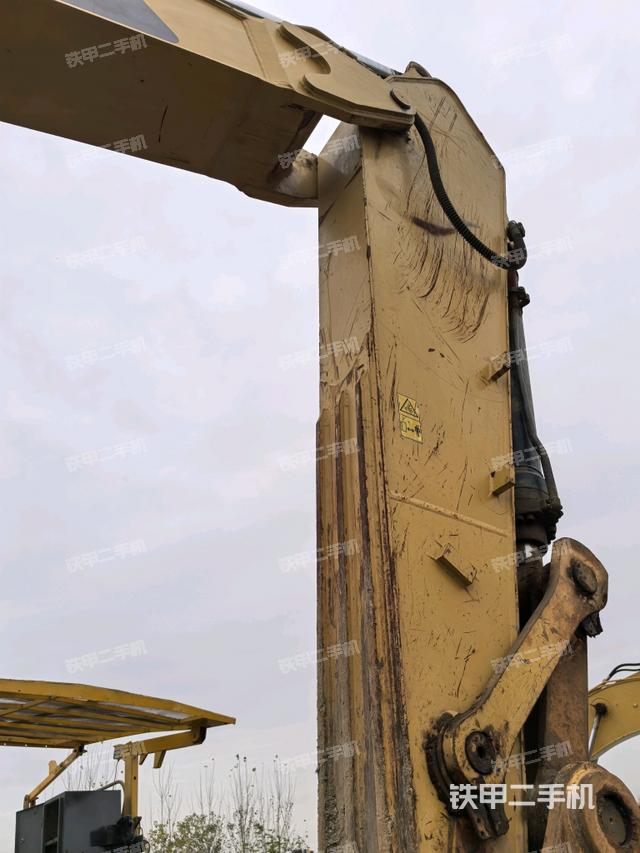 小臂整體右前（工作和回轉(zhuǎn)裝置）