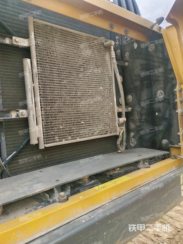 散熱器正面（大件艙室）