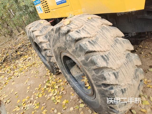 工作裝置4（工作裝置）