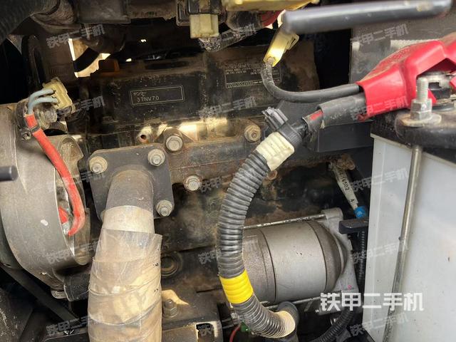 發(fā)動機整體俯視(整機外觀) 發(fā)動機整體俯視(整機外觀)