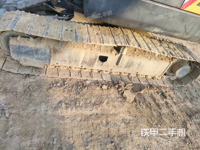 單側(cè)履帶整體（整機(jī)外觀）