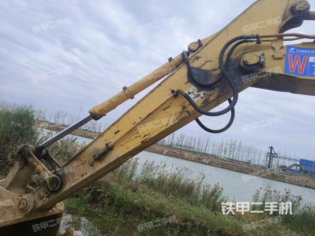 鏟斗45度(工作和回轉裝置) 鏟斗45度(工作和回轉裝置)