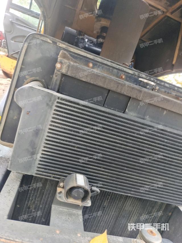 風(fēng)扇及皮帶（壓路機發(fā)動機艙）