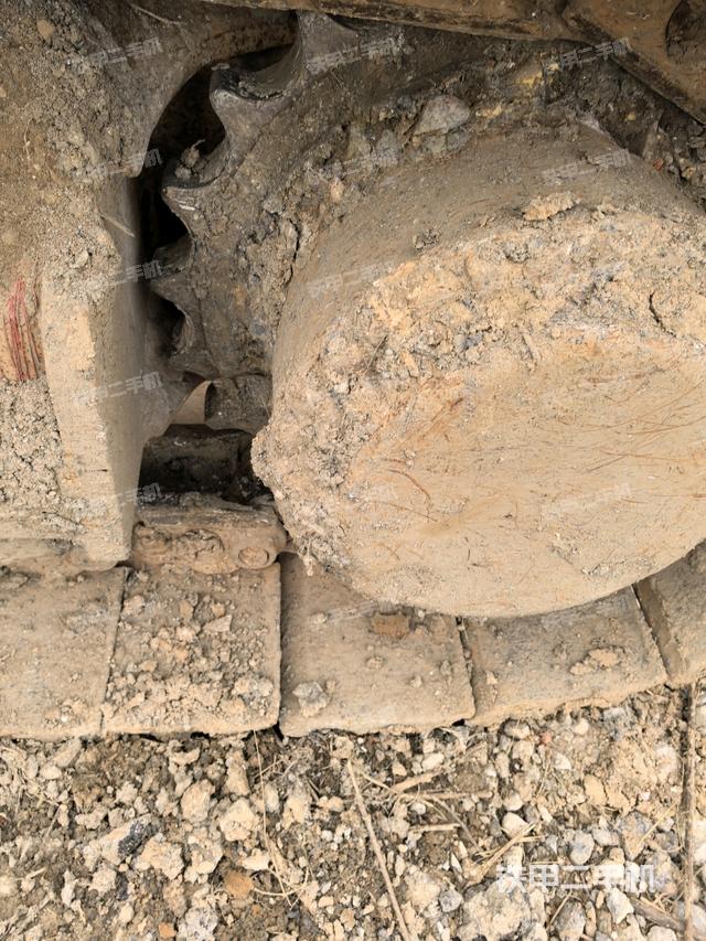 右驅(qū)動(dòng)輪（行走機(jī)構(gòu)）