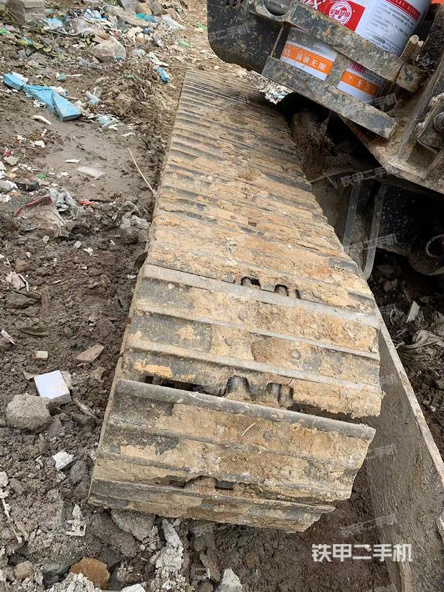 單側(cè)履帶整體（整機(jī)外觀）