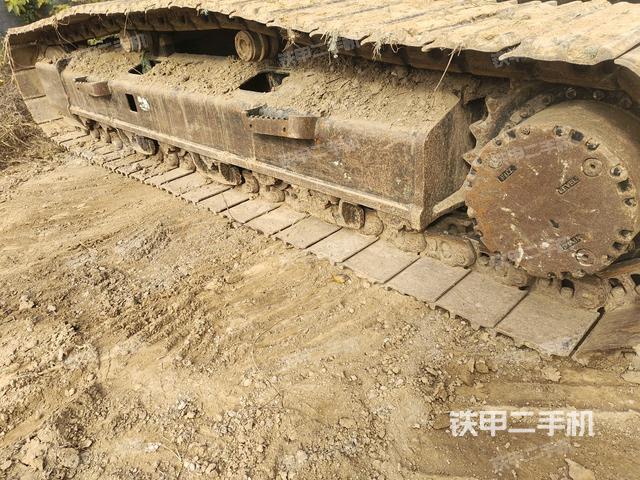 左側(cè)履帶整體?(行走機(jī)構(gòu)) 左側(cè)履帶整體?(行走機(jī)構(gòu))