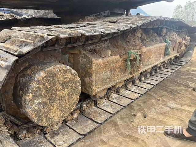 单侧履带整体（整机外观）