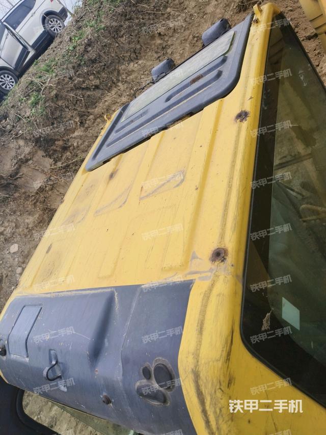 駕駛室頂部俯視(上車部件) 駕駛室頂部俯視(上車部件)