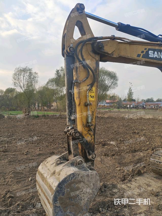 鏟斗右后整體（工作和回轉(zhuǎn)裝置）