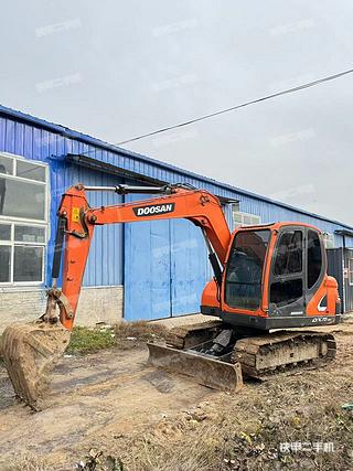 斗山DX75-9C挖掘機(jī)