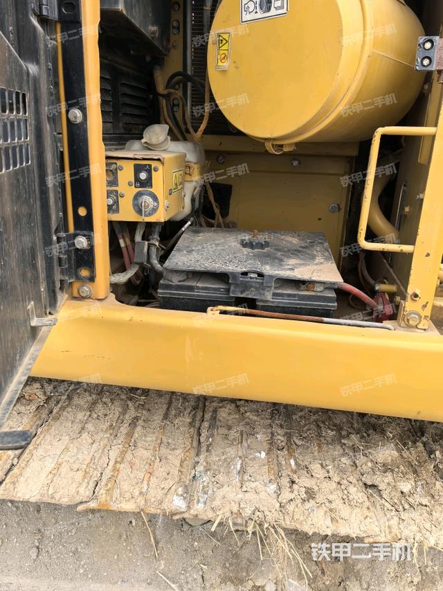 電瓶（大件艙室）