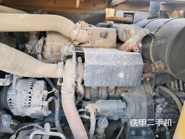 發(fā)動(dòng)機(jī)室（上車部件）