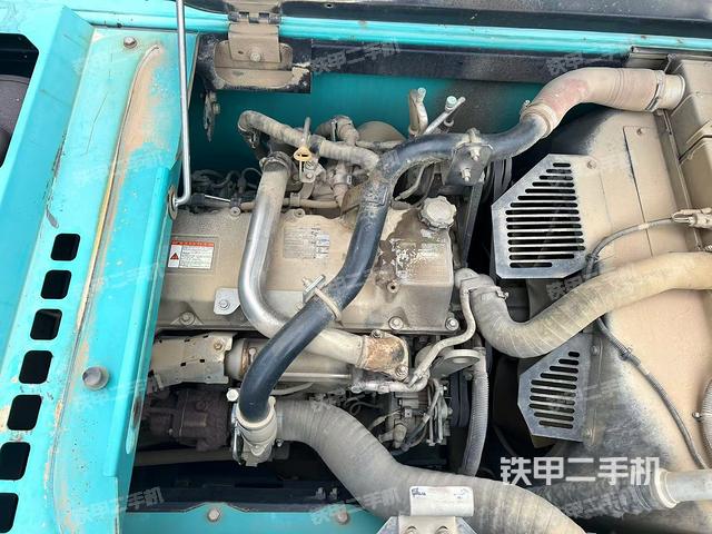 發(fā)動(dòng)機(jī)整體俯視(整機(jī)外觀) 發(fā)動(dòng)機(jī)整體俯視(整機(jī)外觀)