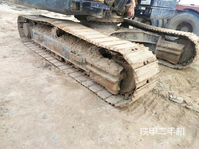 右側(cè)履帶整體（行走機(jī)構(gòu)）