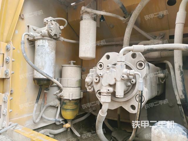 液壓泵斜45?左（大件艙室）