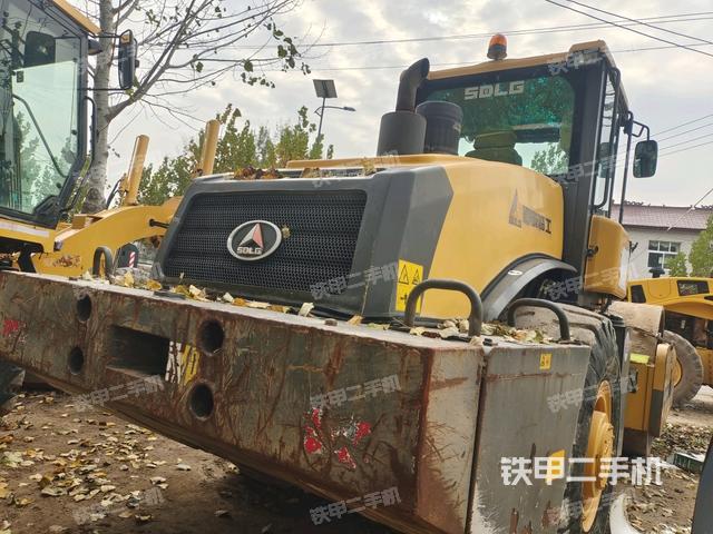 右后45°（壓路機整機外觀）