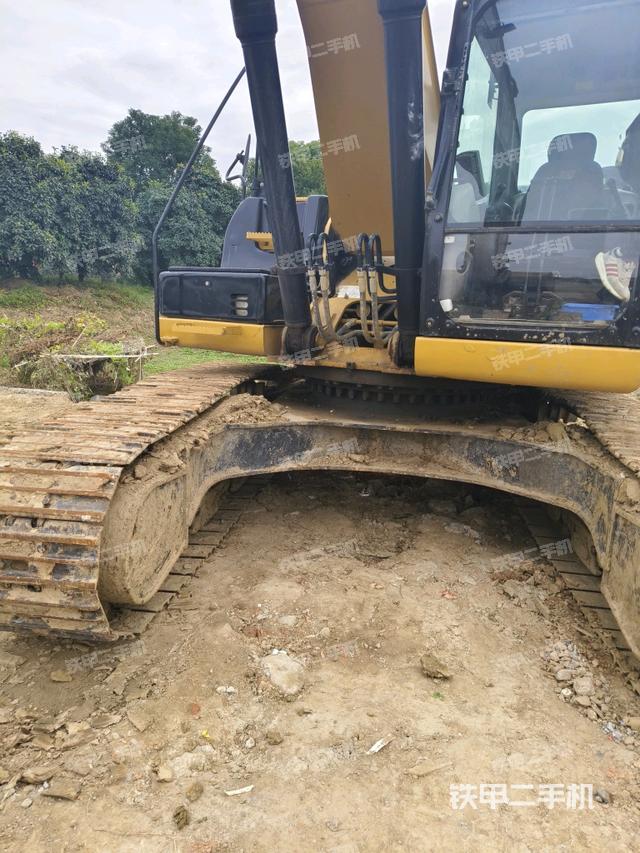 座椅右側(cè)控制臺(tái)/鑰匙門/油門/含右手柄（駕駛室部分）