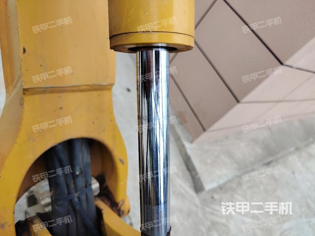 大臂背部俯視（工作和回轉(zhuǎn)裝置）