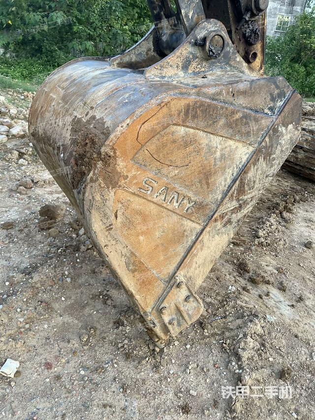 小臂整體左后（工作和回轉(zhuǎn)裝置）