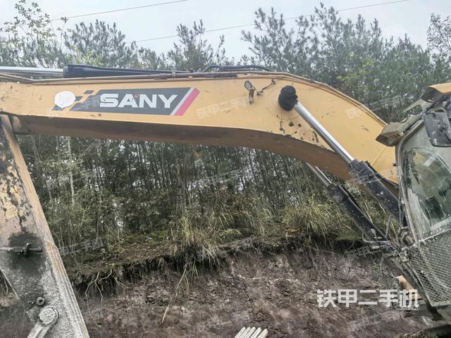 大臂整體?右側(cè)(工作和回轉(zhuǎn)裝置) 大臂整體?右側(cè)(工作和回轉(zhuǎn)裝置)