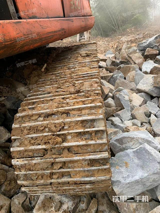 單側(cè)履帶整體（整機(jī)外觀）