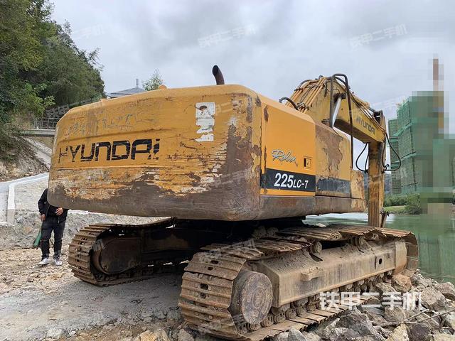 整機右后45°（整機外觀）