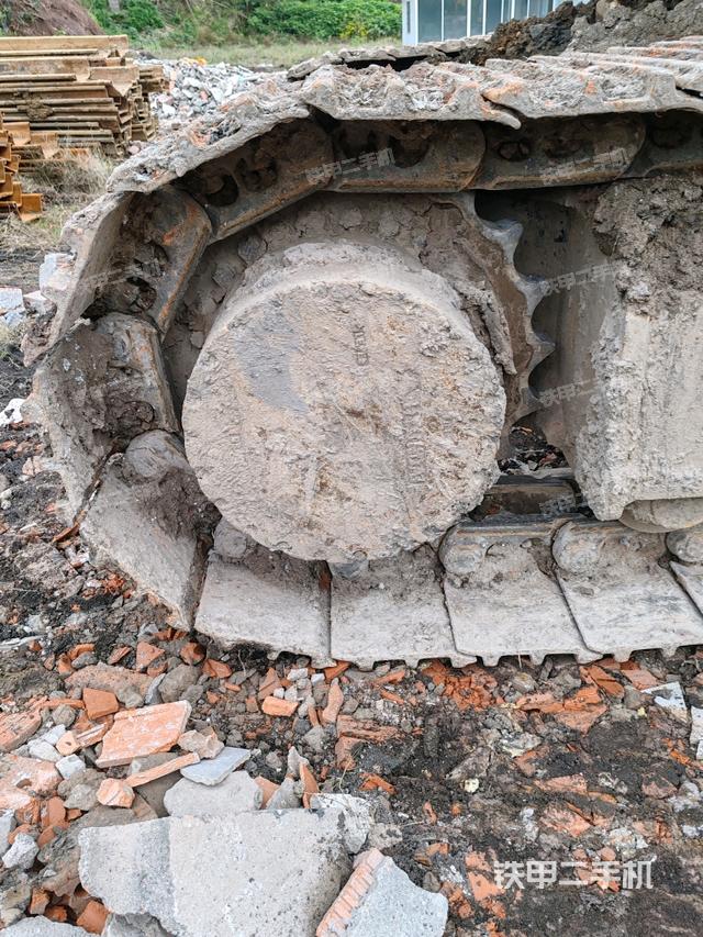 左驅(qū)動(dòng)輪（行走機(jī)構(gòu)）