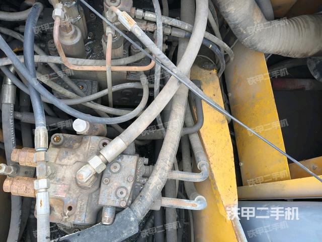 駕駛室頂部俯視(上車部件) 駕駛室頂部俯視(上車部件)