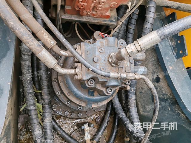 回轉(zhuǎn)馬達(dá)（上車部件）