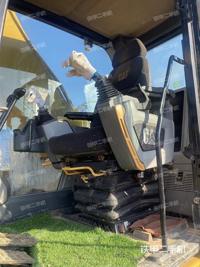 駕駛室整體（整機(jī)外觀）