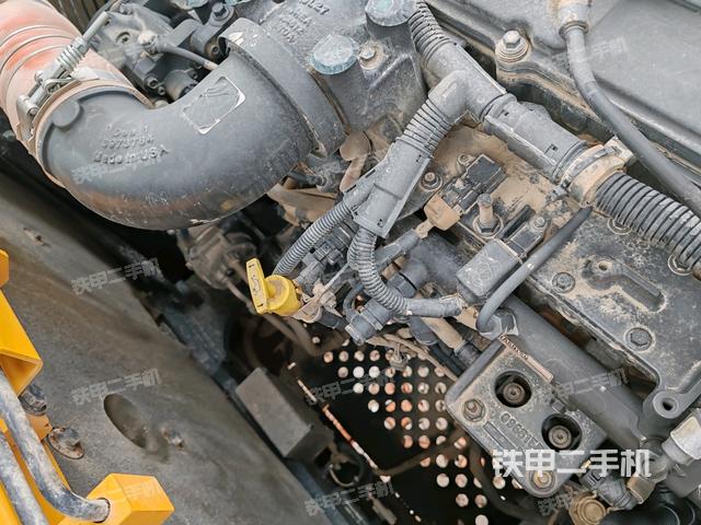 中央回轉(zhuǎn)接頭特寫（上車部件）