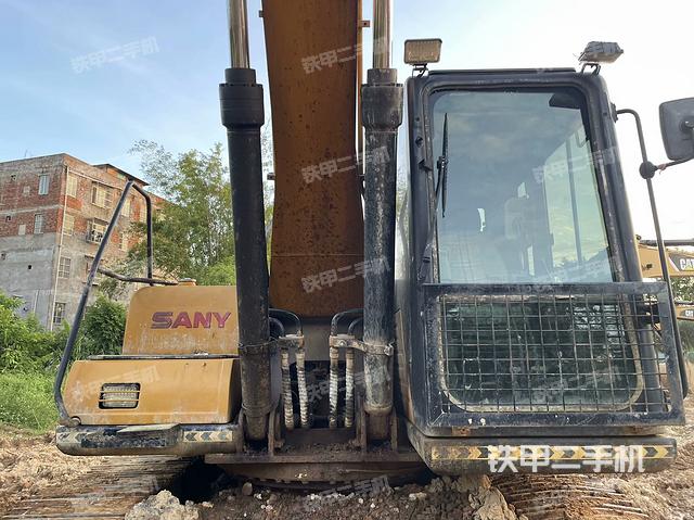 大臂根部?斜視（工作和回轉(zhuǎn)裝置）