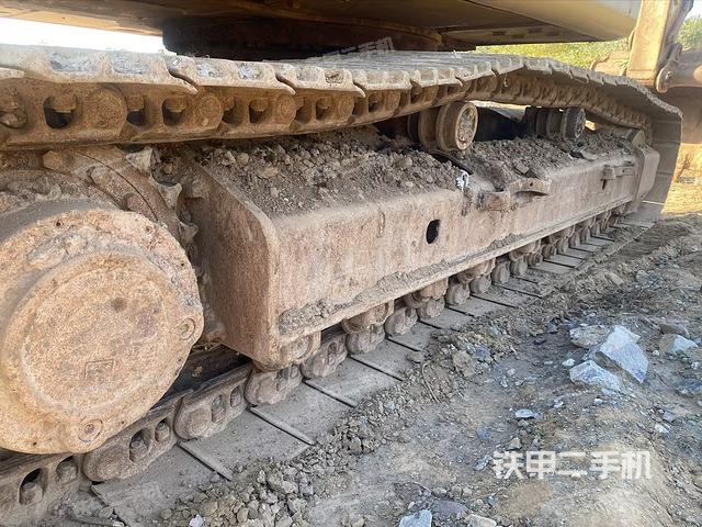 單側(cè)履帶整體（整機(jī)外觀）