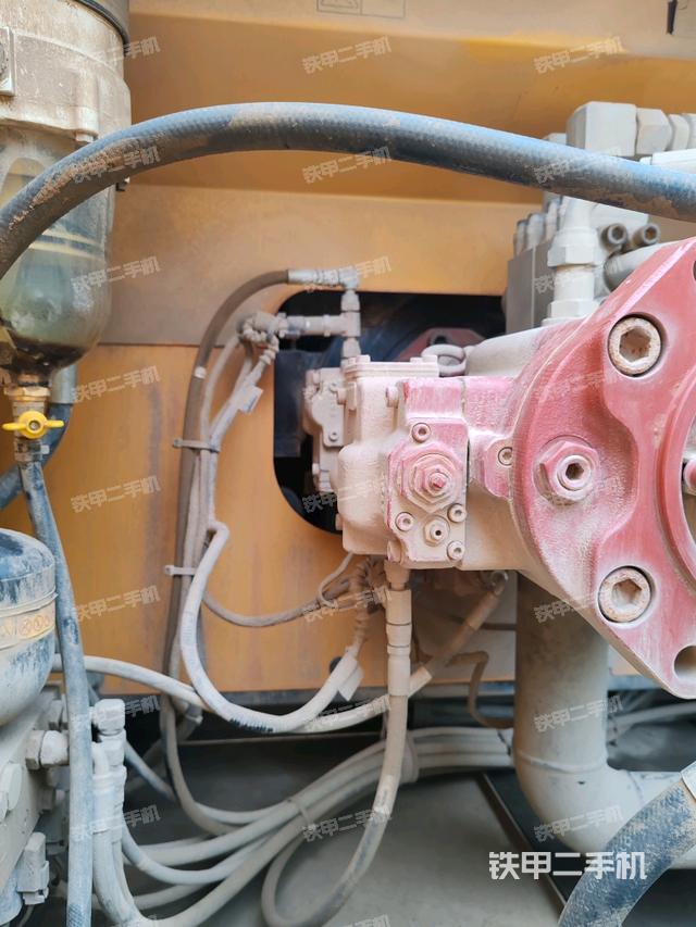 液壓泵斜45?左（大件艙室）