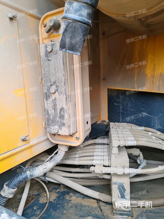 電瓶（大件艙室）